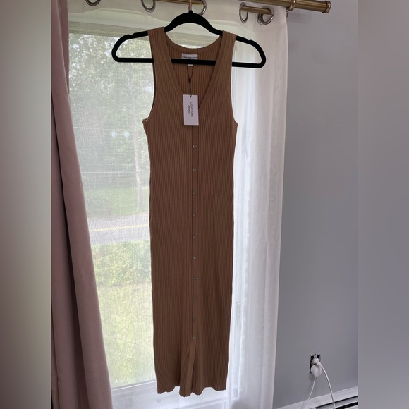 Calvin Klein NWT tan - Picture 2 of 3